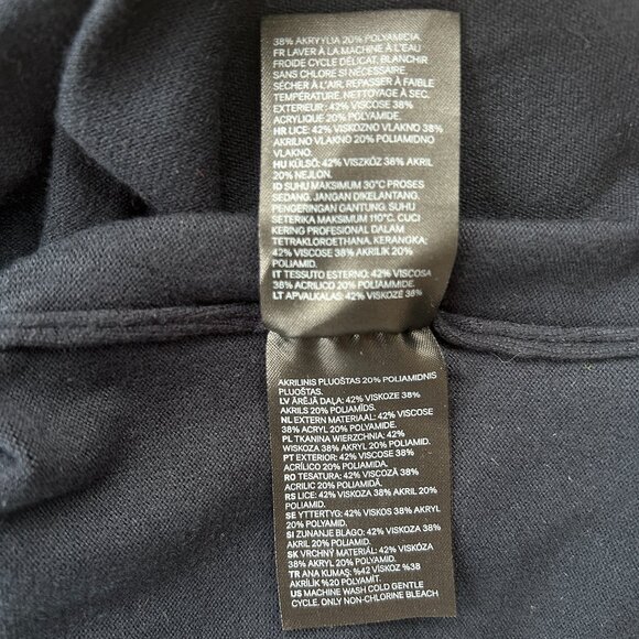 H&M Retro Navy Blue Sweater with Red & White Side Stripes – Small - Picture 8 of 9